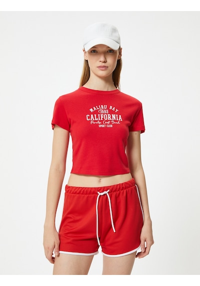 Koton Crop Tişört Kolej Baskılı Kısa Kollu Slim Fit Bisiklet Yaka Kırmızı 4sal11216ık Kırmızı