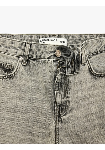 Koton Pamuklu Normal Bel Regular Fit Yıkamalı Cepli Denim Şort Gri 6sal40205md Koton Pamuklu Normal Bel Regular Fit Yıkamalı Cepli Denim Şort Gri 6sal40205md