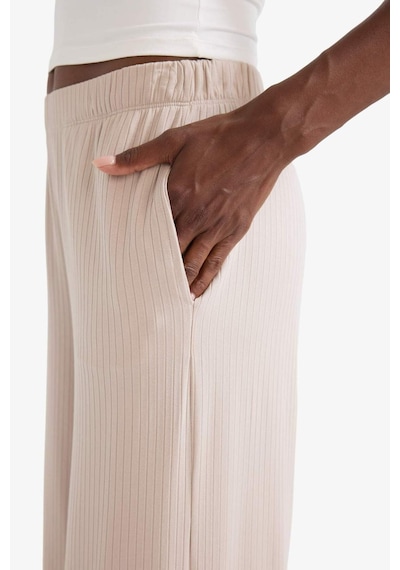 DeFactoFit Wide Leg Cepli Geniş Paça Yırtmaçlı Uzun İnce Sporcu Pantolon E2538AX25SMGR435