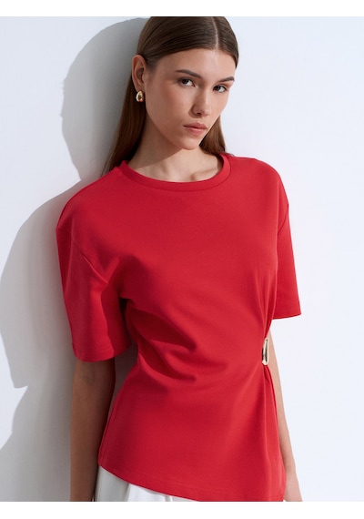 Dilvin 32445 Aksesuar Detaylı Basic T-shirt-kırmızı