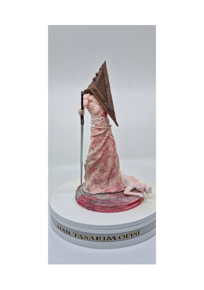 Pyramid Head 29 Cm Figür Silent Hill Nurse