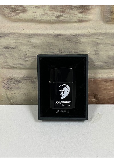 Lotus Marka Kemal Atatürk İmzalı Ve Portreli Siyah Renk Benzinli