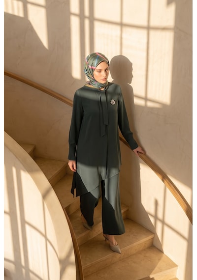 Avenna Asimetrik Kesim Bağlama Detaylı Tunik Geniş Paça Pantolon İkili Takım Zümrüt 26ka610 Avenna Asimetrik Kesim Bağlama Detaylı Tunik Geniş Paça Pantolon İkili Takım Zümrüt 26ka610