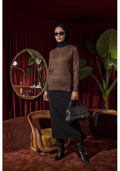 Armine Trend Geometrik Desenli Bisiklet Yaka Uzun Kollu Yan Yırtmaçlı Tunik Kahverengi 26ktd415 Armine Trend Geometrik Desenli Bisiklet Yaka Uzun Kollu Yan Yırtmaçlı Tunik Kahverengi 26ktd415