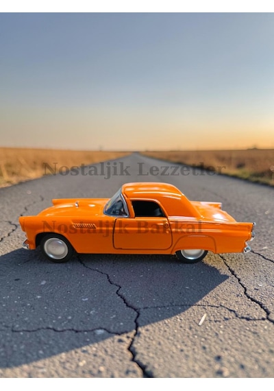 Nostaljik Turuncu 1955 Ford Thunderbird 1/32 Ölçek Metal Çek Bırak Araba Kapılar Açılır Çok Renkli