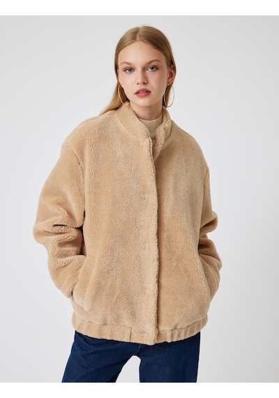 Koton Oversize Peluş Ceket Cep Detaylı Çıtçıt Düğmeli Bomber Yaka Bej 5wal20117ıw Ekru Koton Oversize Peluş Ceket Cep Detaylı Çıtçıt Düğmeli Bomber Yaka Bej 5wal20117ıw Ekru