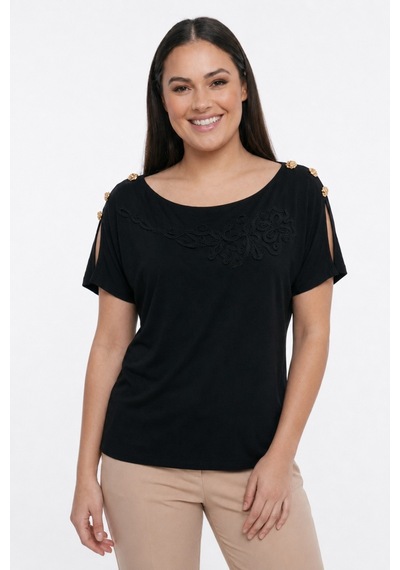 By Saygı Kadın Çiçek Aplikeli Omuzlar Düğme Detaylı Kolları Yırtmaçlı Büyük Beden Likralı Bluz Siyah By Saygı Kadın Çiçek Aplikeli Omuzlar Düğme Detaylı Kolları Yırtmaçlı Büyük Beden Likralı Bluz Siyah