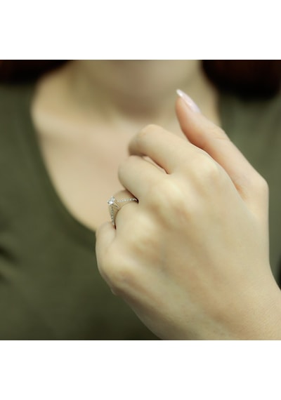 Lova Toplam 0,23 Karat Pırlanta Tektaş Yüzük - 1050090