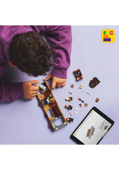LEGO® Harry Potter™ Hogwarts™ Şatosu: Tılsım Dersi 76442 - 8 Yaş ve Üzeri Koleksiyonluk Oyuncak Yapım Seti (204 Parça)