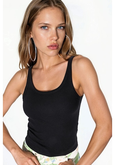Hiccup Busem Kolsuz Ribanalı U Yaka Tank Top Siyah