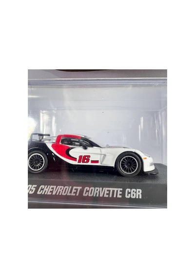 Collection 2005 Chevrolet Corvette C6r 1:64 Model Araba -beyaz