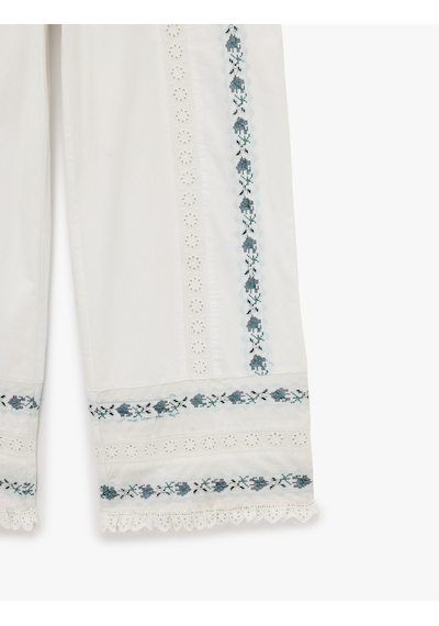 Koton Pamuklu Etnik Motif Detaylı Nakışlı Dantelli Düz Bol Paça Pantolon Mavi Desenli 6sak40195uw Koton Pamuklu Etnik Motif Detaylı Nakışlı Dantelli Düz Bol Paça Pantolon Mavi Desenli 6sak40195uw