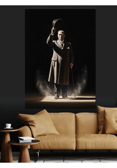 Ahşap Tablo Karanlıkta Duran Atatürk Silüeti