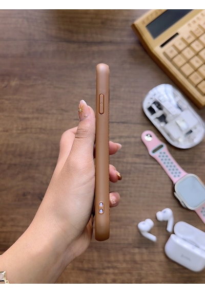 Apple iPhone 11 Uyumlu Premium Deri Dokulu Darbelere Karşı Dayanıklı Nazal Silikon Kılıf Kahverengi