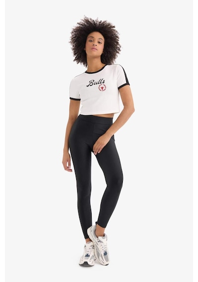 DeFactoFit NBA Chicago Bulls Slim Fit Dar Kesim Bisiklet Yaka Sporcu Fitilli Kaşkorse Kısa Kollu Tişört E2362AX25SMER105