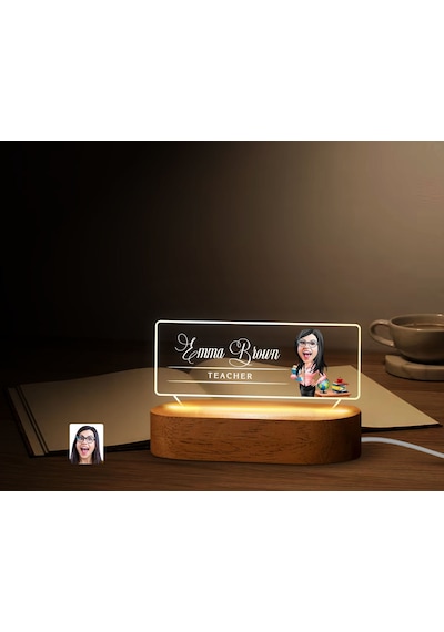 Bk Gift Kişiye Özel İsimli Öğretmen Karikatürlü Led Işıklı Akrilik Masa İsimliği-13, Ofis Dekoru, Mesleki Hediye, Ofis Hediyeleri Kobitmeyen138052 Bk