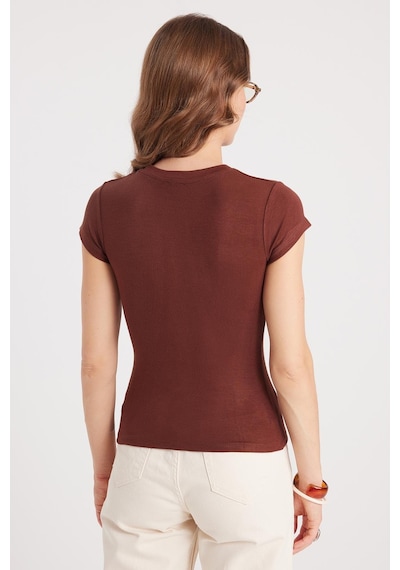 Tudors Kadın Slim Fit Dar Kesim Bisiklet Yaka Viskon Kumaş Ultra Soft Kahverengi Tişört-37796 Kahverengi