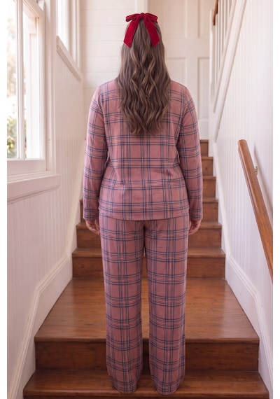 Siyah İnci Desenli Termal Kumaşlı Ultra Soft Yumuşak Büyük Beden Battal Boy Düğmeli Örme Pijama Takımı 26226526 Gülkurusu Siyah İnci Desenli Termal Kumaşlı Ultra Soft Yumuşak Büyük Beden Battal Boy Düğmeli Örme Pijama Takımı 26226526 Gülkurusu