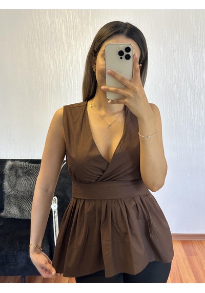 Jenerik Eteği Valonlu Beli Kuşaklı Kruvaze Poplin Bluz Kahverengi