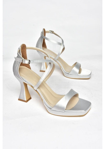 Fox Shoes S569315404 Gümüş Kumaş Kalın Topuklu Ayakkabı Gümüş