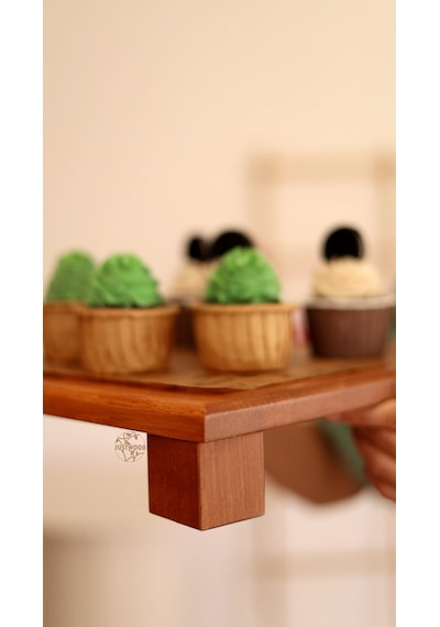 Tityos Küp Ayaklı 25x25 Cm Ve 30x30 Cm Ahşap Kare Pasta Sunum