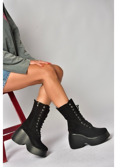 Fox Shoes Z973973202 Siyah Süet Dolgu Tabanlı Kadın Postal Bot