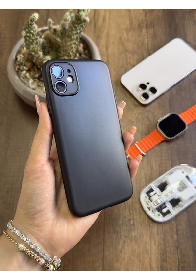 Apple iPhone 11 Uyumlu Süper İnce Mat Ultra Thin Silikon Kılıf Siyah