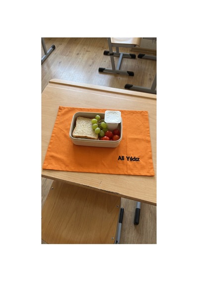 Kişiye Özel İsim Nakışlı Duck Kumaş Beslenme Örtüsü 45x35 Cm Su Ve Leke Tutmaz Kumaş - 922753230
