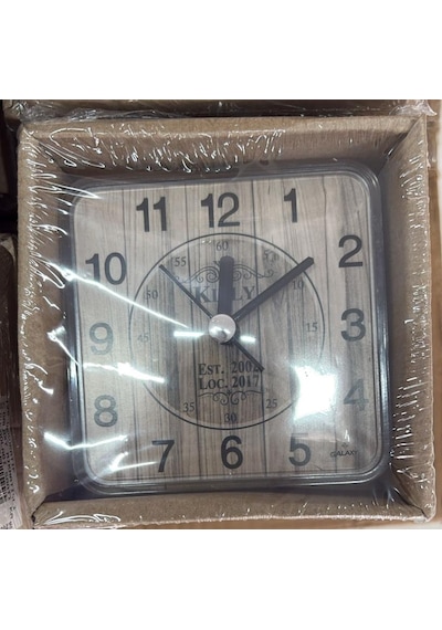 Galaxy Mıknastıslı Nostaljik Killy Eskitme Desenli Buzdolabı Saati Kare 10 X 10 Cm Sarı