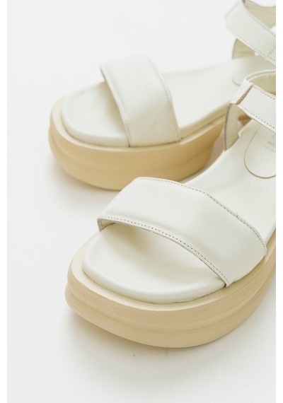Luvishoes Swan Krem Kadın Deri Sandalet Krem