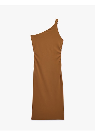 Koton Slim Fit Aksesuar Detaylı Drapeli Midi Boy Tek Omuz Kalem Elbise Kahverengi 6sak80003uk Kahve