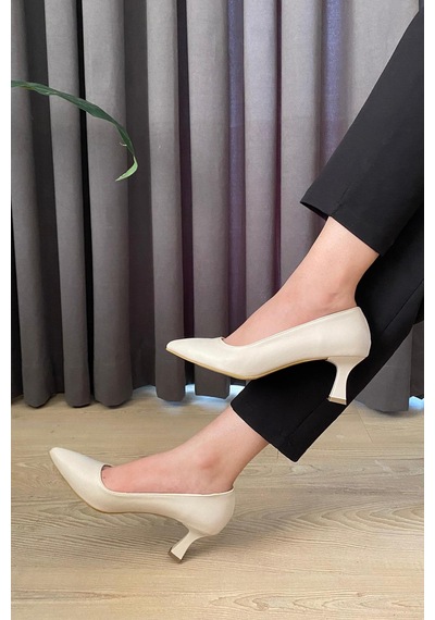 Preshley Kadın Sity Krem Cilt 6 Cm İnce Topuklu Stiletto Krem