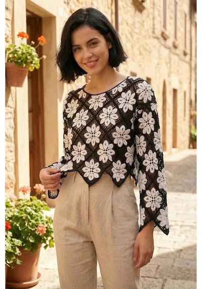 Sayzen Your Shine Çiçek Desenli Dantel Işleme Crop Sayzen Çiçek Desenli Dantel Işleme Crop Siyah