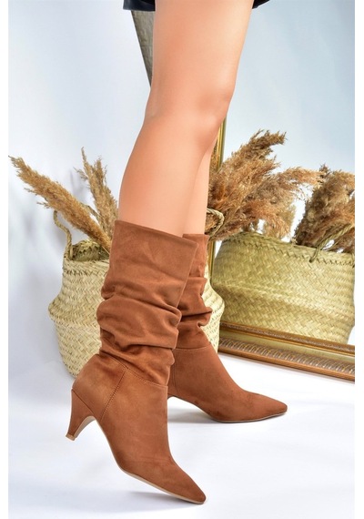 Fox Shoes Taba Süet Kısa Topuklu Büzgülü Kadın Bot L404810602
