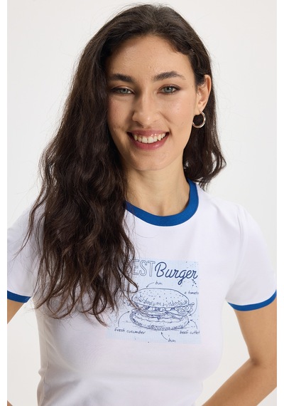 Tudors Kadın Slim Fit Dar Kesim %100 Pamuk Bisiklet Yaka Kısa Kollu Baskılı Beyaz Tişört-50510