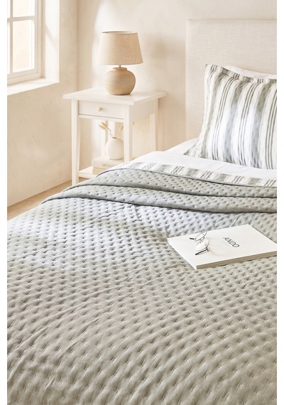 Ocean Home Textile Pamuklu Kapitoneli Haki Renk Çizgi Desen Tek Kişilik Yatak Örtüsü Seti 1 Adet 180 X 230 / 1 Adet 50 X 70 Cm