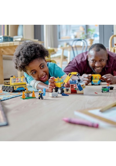 LEGO® City 60391 İnşaat Kamyonları ve Yıkım Gülleli Vinç 235 Parça