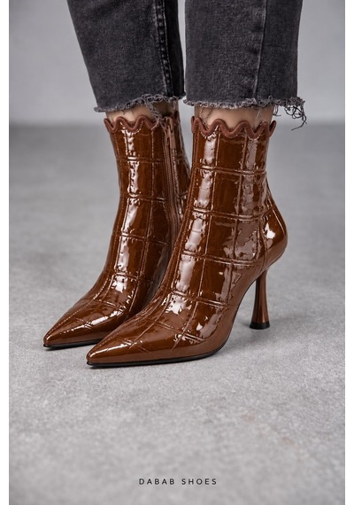 Dabab Shoes Carmen Kadın Taba Kroko Rugan Sivri Burun Fermuarlı Sıcak Astarlı 7 Cm İnce Topuklu Bot Bootie Dabab Shoes Carmen Kadın Taba Kroko Rugan Sivri Burun Fermuarlı Sıcak Astarlı 7 Cm İnce Topuklu Bot Bootie