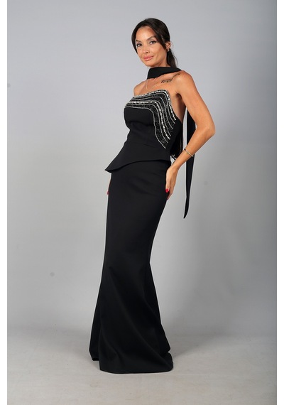 By Saygı Kadın Asimetrik Straplez Yaka Astarlı Önü Taşlı Peplum Detaylı Krep Uzun Elbise Siyah By Saygı Kadın Asimetrik Straplez Yaka Astarlı Önü Taşlı Peplum Detaylı Krep Uzun Elbise Siyah