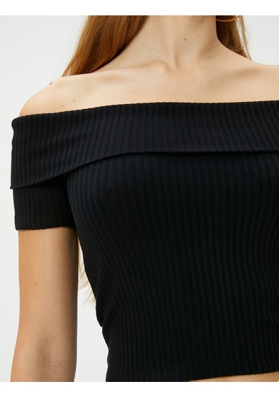 Koton Madonna Yaka Tişört Crop Omzu Açık Ribanalı Kısa Kollu Slim Fit Siyah 4sal10803ık Siyah