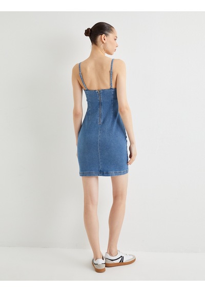 Koton Askılı Mini Kot Elbise Pamuklu Slim Fit U Yaka Orta İndigo 4sal80004md Koton Askılı Mini Kot Elbise Pamuklu Slim Fit U Yaka Orta İndigo 4sal80004md