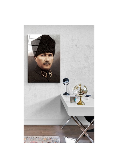 Atatürk Cam Tablo Sanatsal Duvar Dekoru Solmayan Canlı Renkler Mutfak Ve Yemek Alanı Sevdiklerinize Hediyelik Dayanıklı Cam Yapı