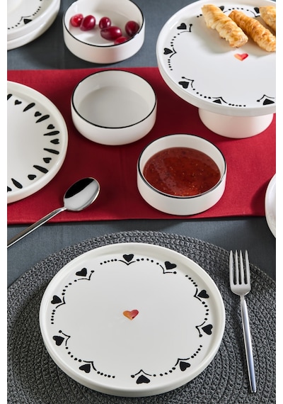 Premium 11 Parça Black Hearts Ayaklı Sunum Standlı Kahvaltı Takımı - Handmade Kalpli Kahvaltı Takımı Siyah Beyaz
