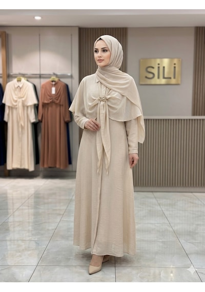 Sevitli Broş Detaylı Pelerinli Tesettür Elbise-bej-5725