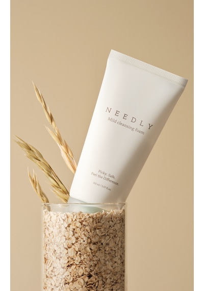 Needly Yulaf Özü ve Hyalüronik Asit İçeren Temizleyici Köpük 150 ML