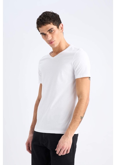 DeFacto %100 Pamuk Slim Fit Dar Kesim V Yaka Basic Düz Kısa Kollu Beyaz Tişört M7668AZ25SPWT34