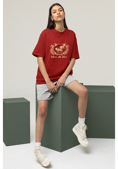 Noıssey Chase The Wind- Oversize Baskılı Pamuklu Bisiklet Yaka Kısa Kollu T-shirt Kırmızı