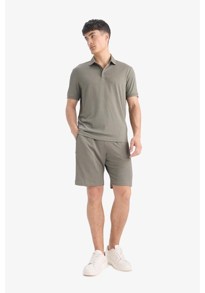 DeFacto Slim Fit Dar Kesim Polo Yaka Dokulu Kısa Kollu Krinkıl Tişört E1222AX25SMKH401 DeFacto Slim Fit Dar Kesim Polo Yaka Dokulu Kısa Kollu Krinkıl Tişört E1222AX25SMKH401