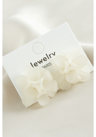 Çiçek Plastik Küpe 11 81498777