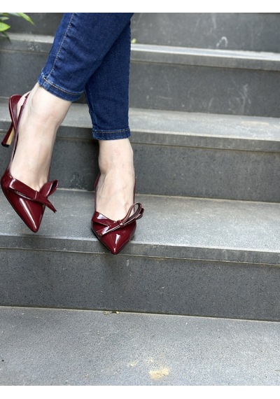 Nostra Shoes Mia Fiyonklu Rugan Kadın Topuklu Ayakkabı Siyah